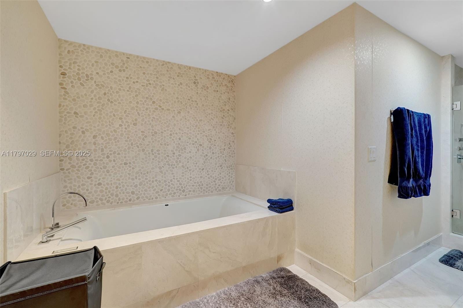 17121 Collins Avenue 2307, Sunny Isles Beach, FL 33160 photo 12