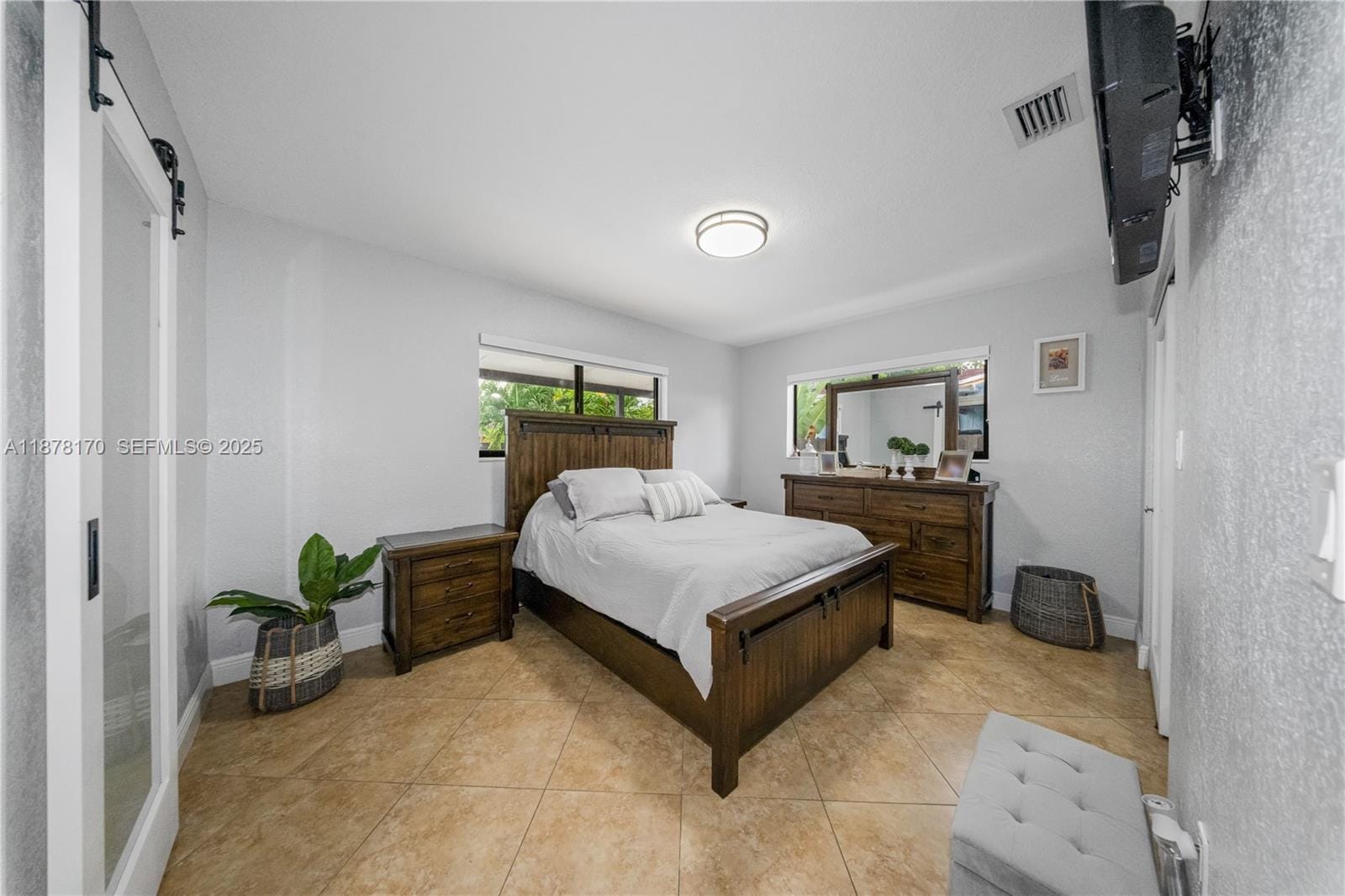 421 W 55th Place, Hialeah, FL 33012 photo 14