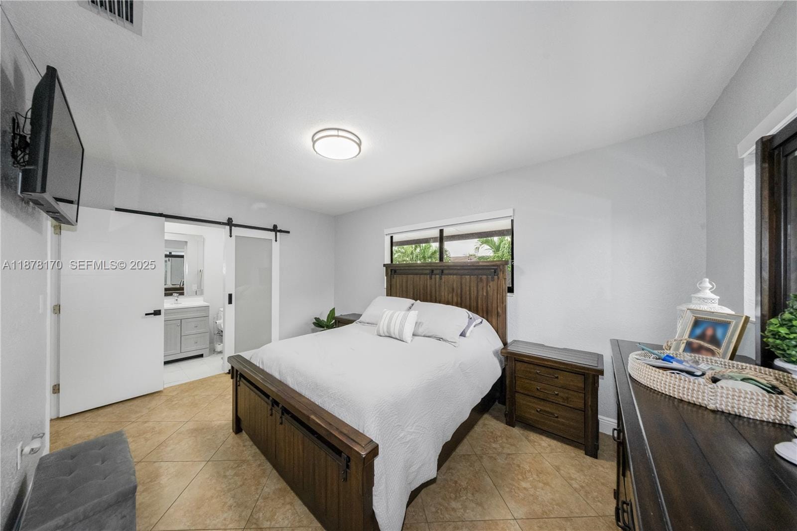 421 W 55th Place, Hialeah, FL 33012 photo 15