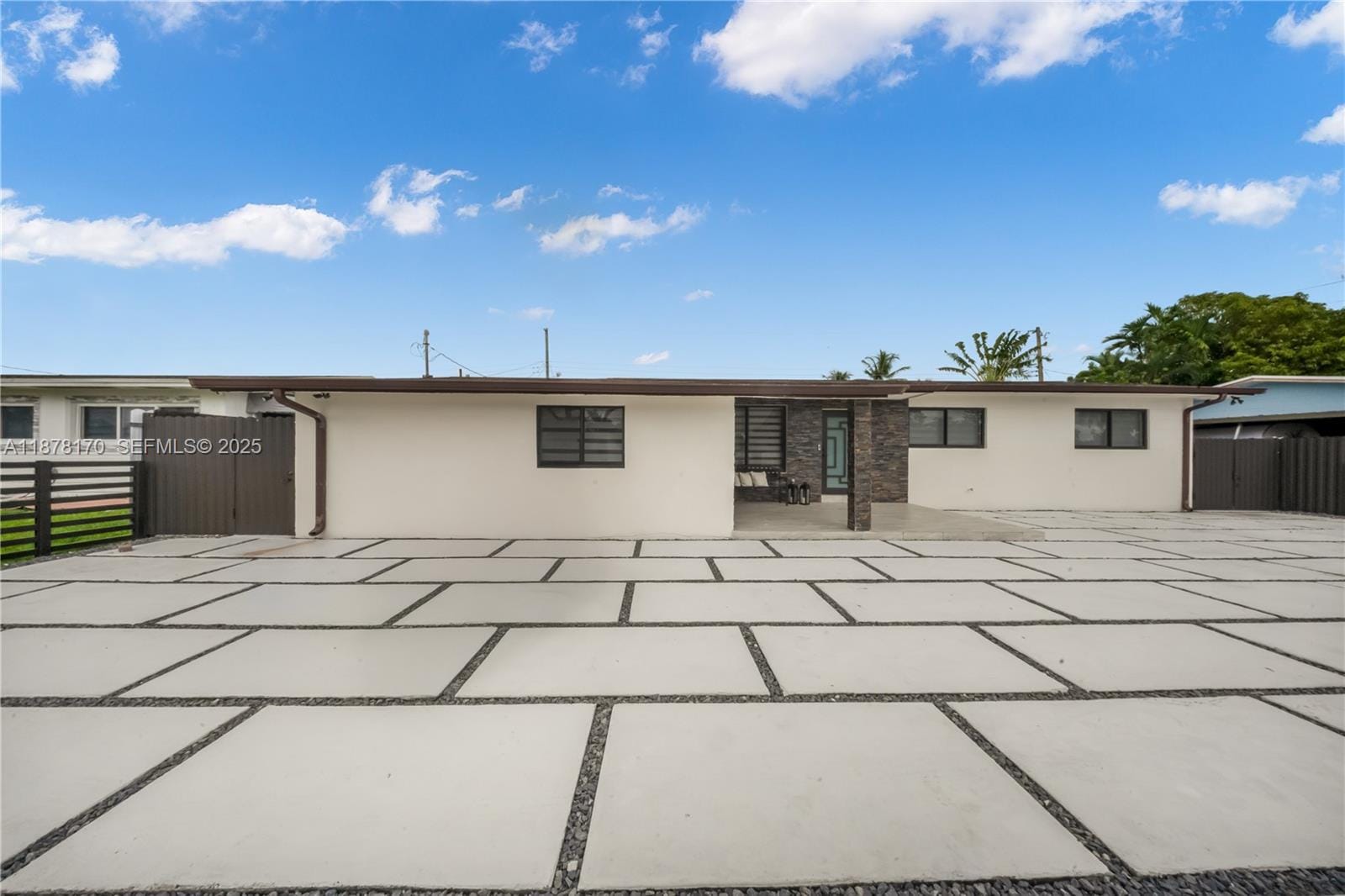 421 W 55th Place, Hialeah, FL 33012 photo 27