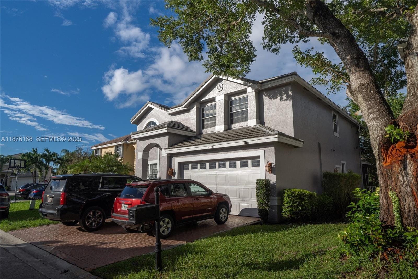 11948 Glenmore Drive — photo 4