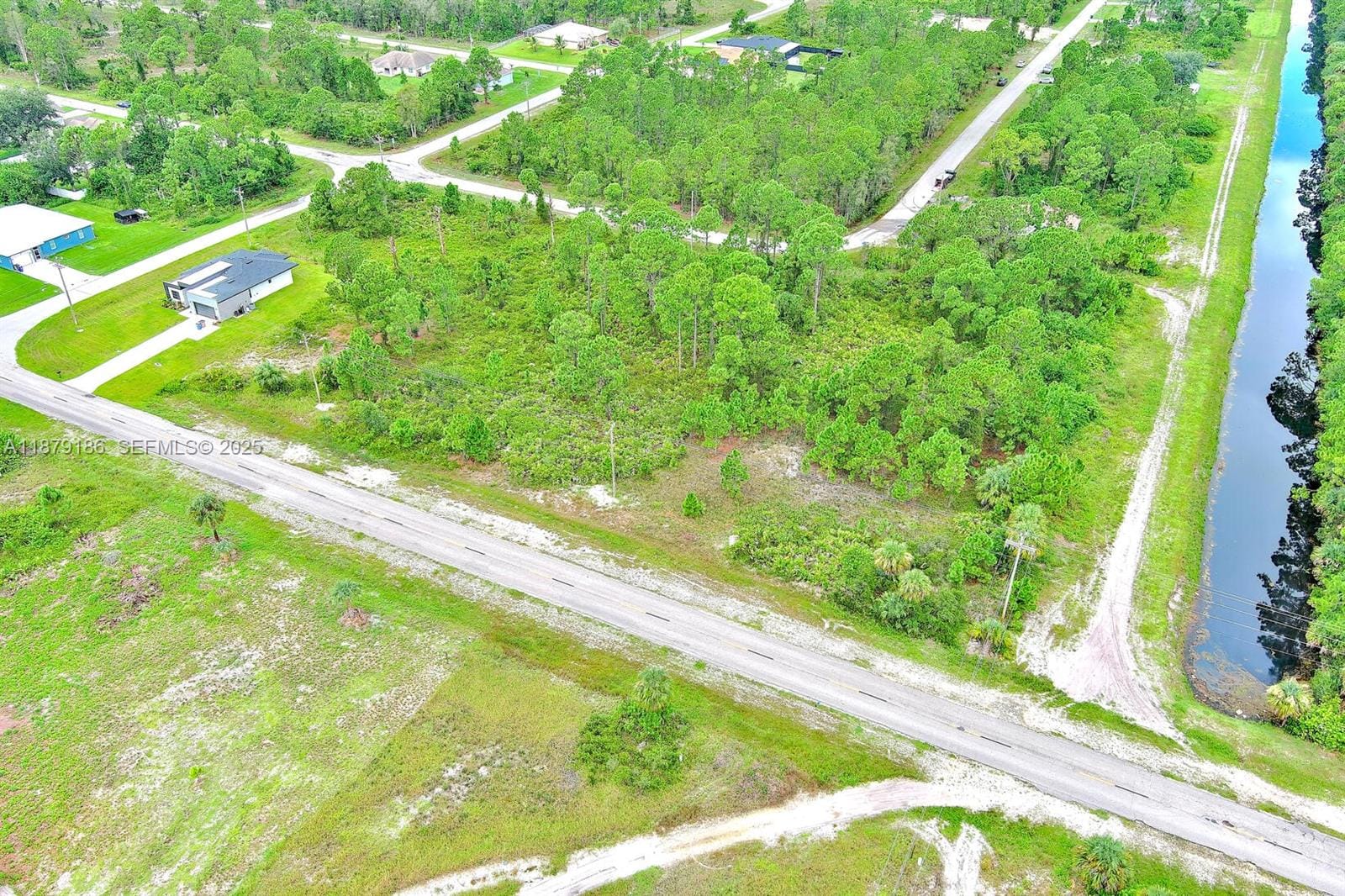 702 Eisenhower Boulevard — photo 12