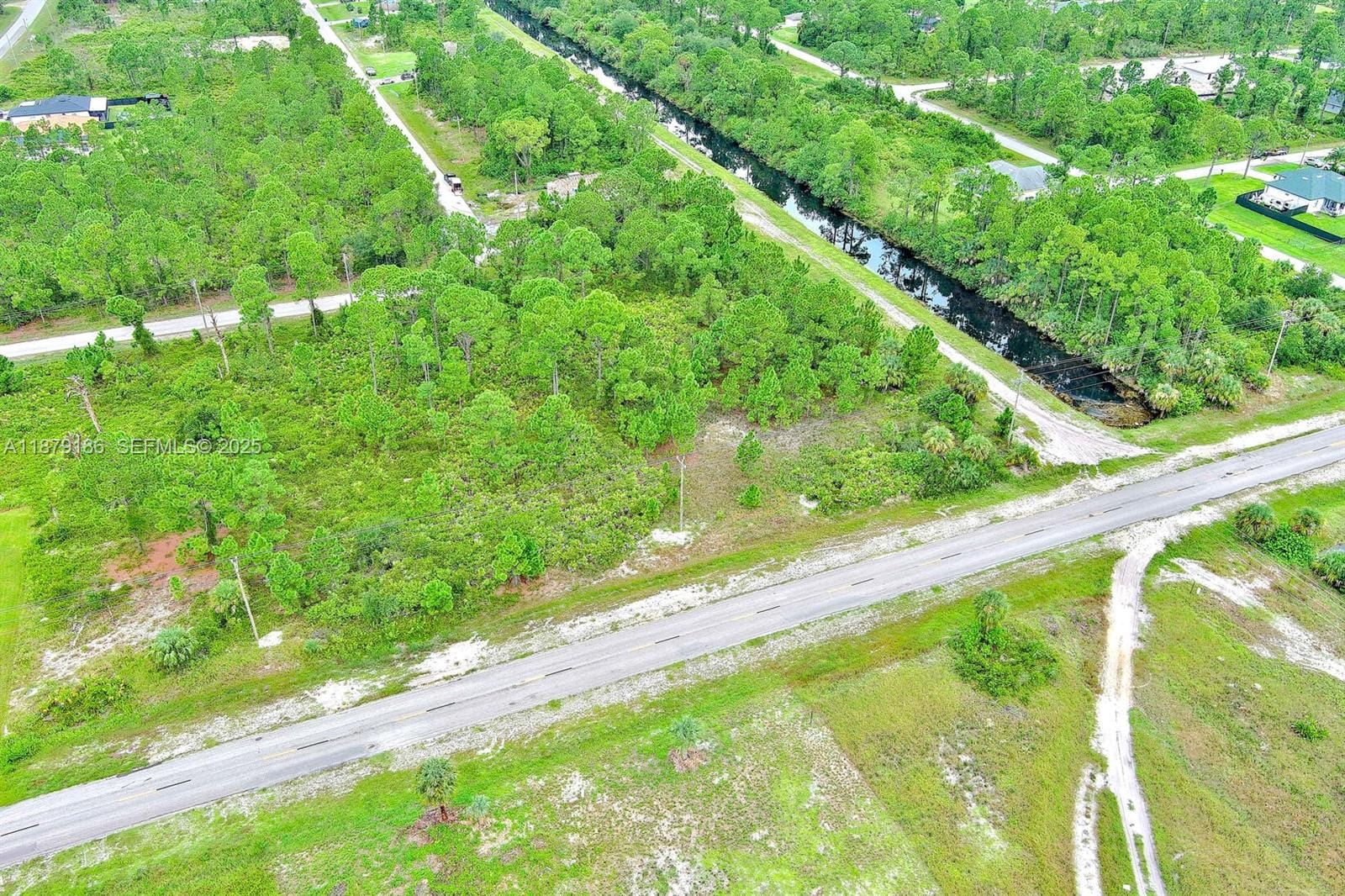 702 Eisenhower Boulevard, Lehigh Acres, FL 33974 photo 14