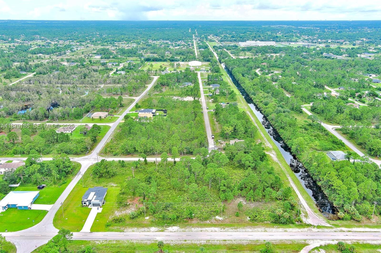 702 Eisenhower Boulevard, Lehigh Acres, FL 33974 photo 15