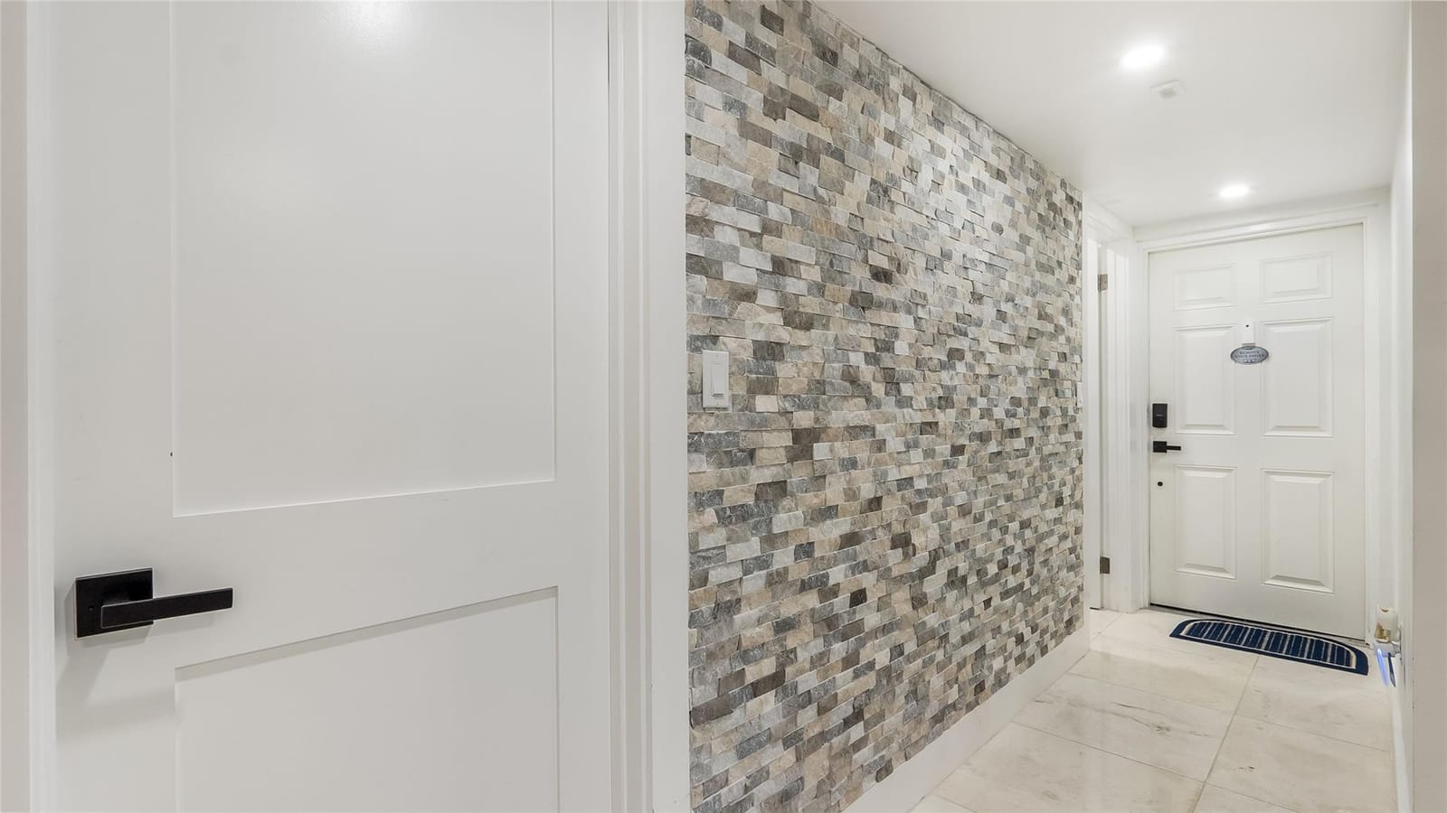 1410 Sheridan Street 7i — photo 11