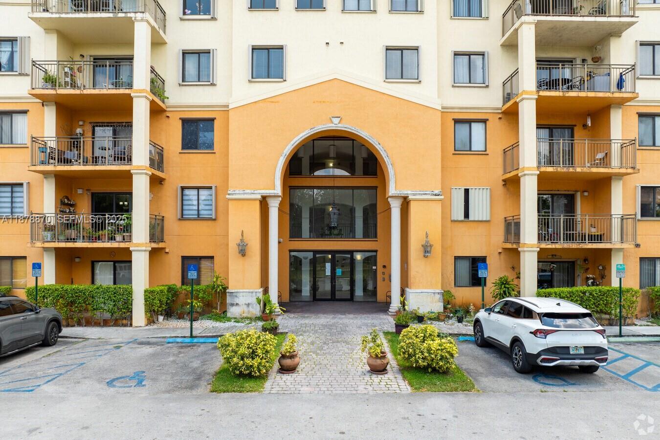 9340 Fontainebleau Boulevard W206, Miami, FL 33172, Miami