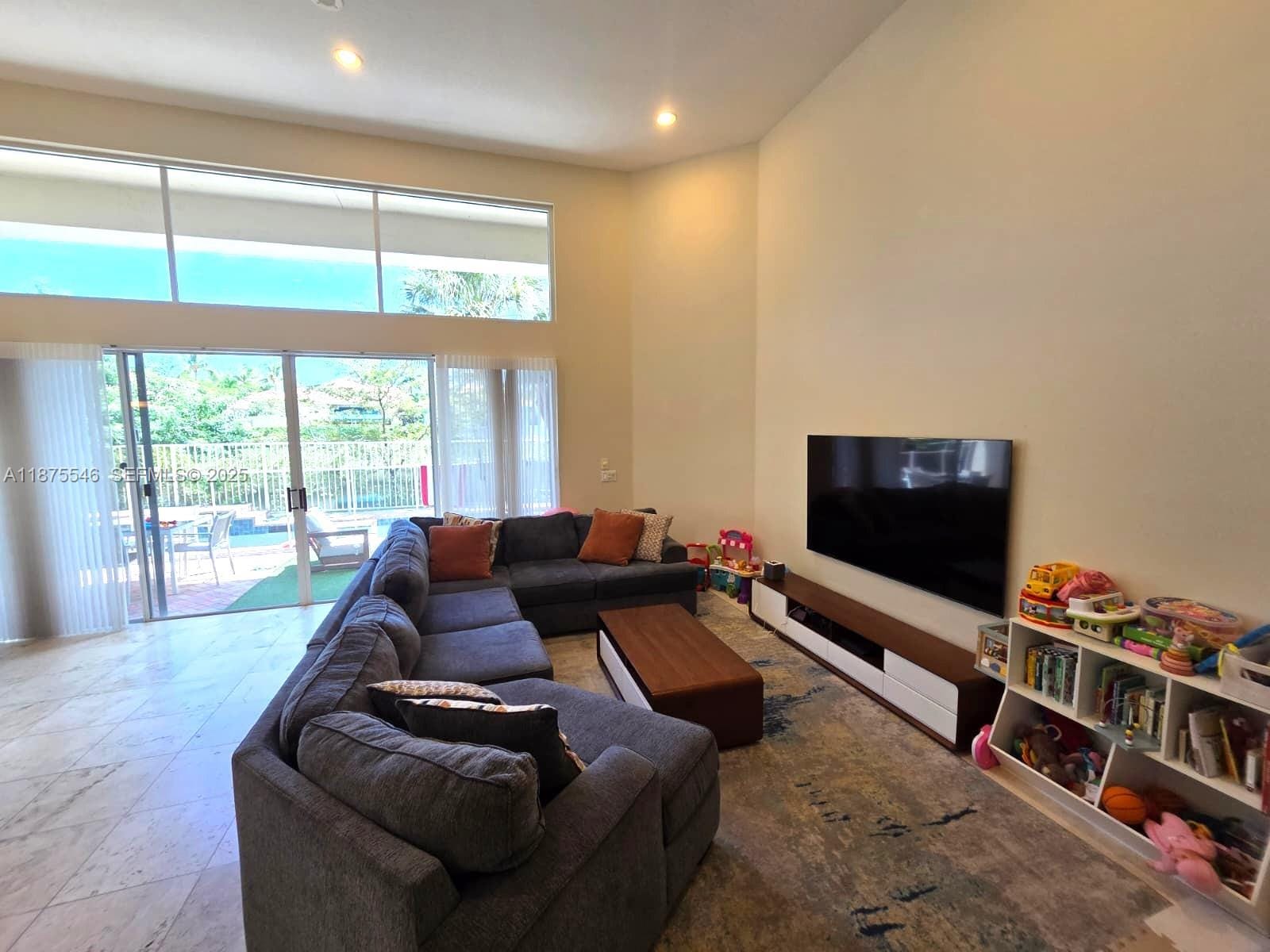 7030 Islegrove Place — photo 4