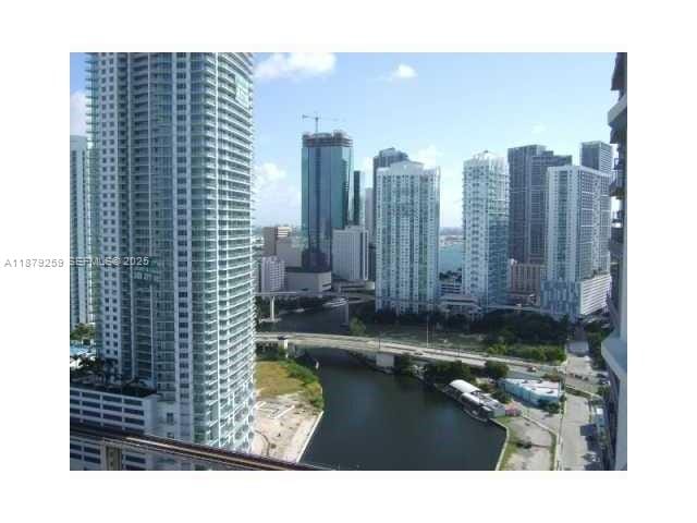 185 SW 7th Street 1909, Miami, FL 33130 photo 2