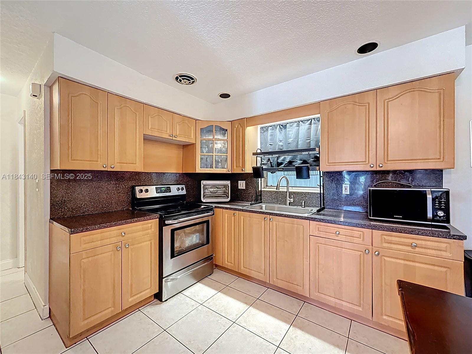 2334 Pierce Street, Hollywood, FL 33020 photo 11