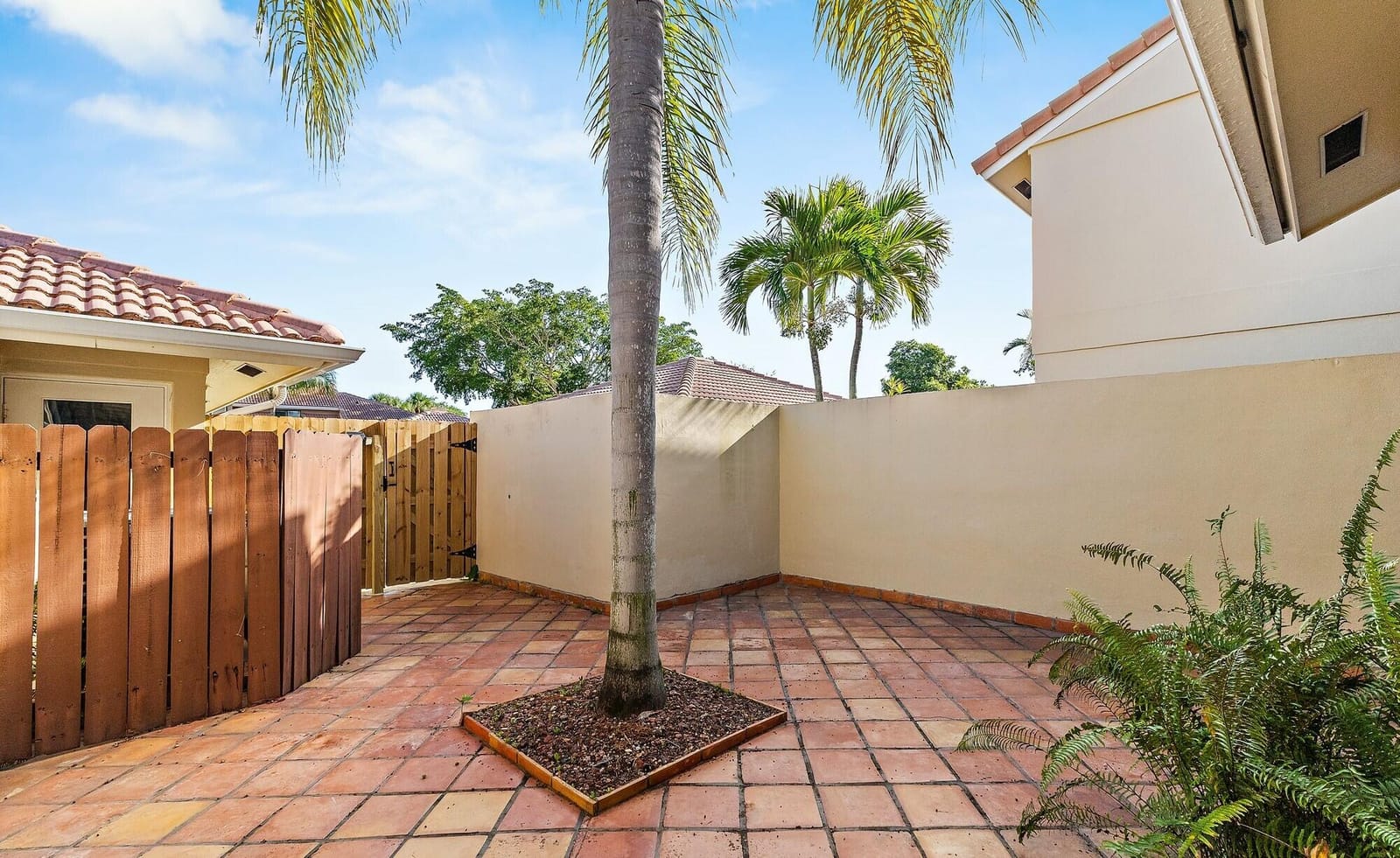 271 Old Meadow Way, Palm Beach Gardens, FL 33418 photo 4