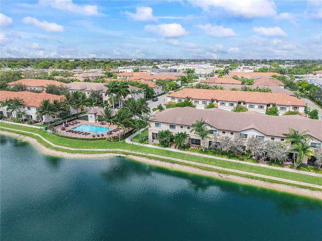 4216 N Dixie Hwy 60 60, sold in Dixie Landmark Plat, Oakland Park, FL