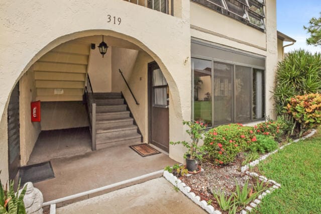 319 Pine Ridge Circle B1, Greenacres, FL 33463