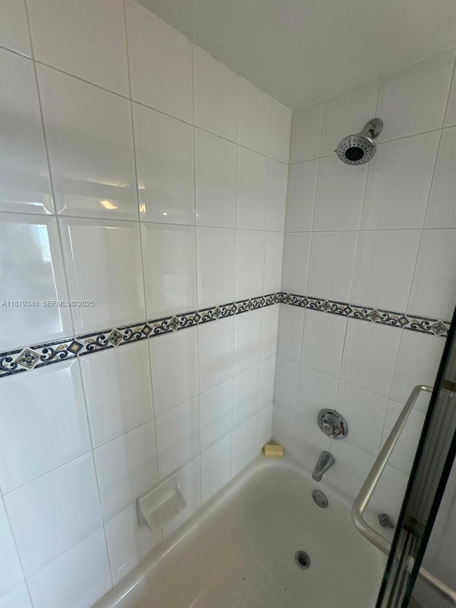 1650 Coral Way 807 — photo 11