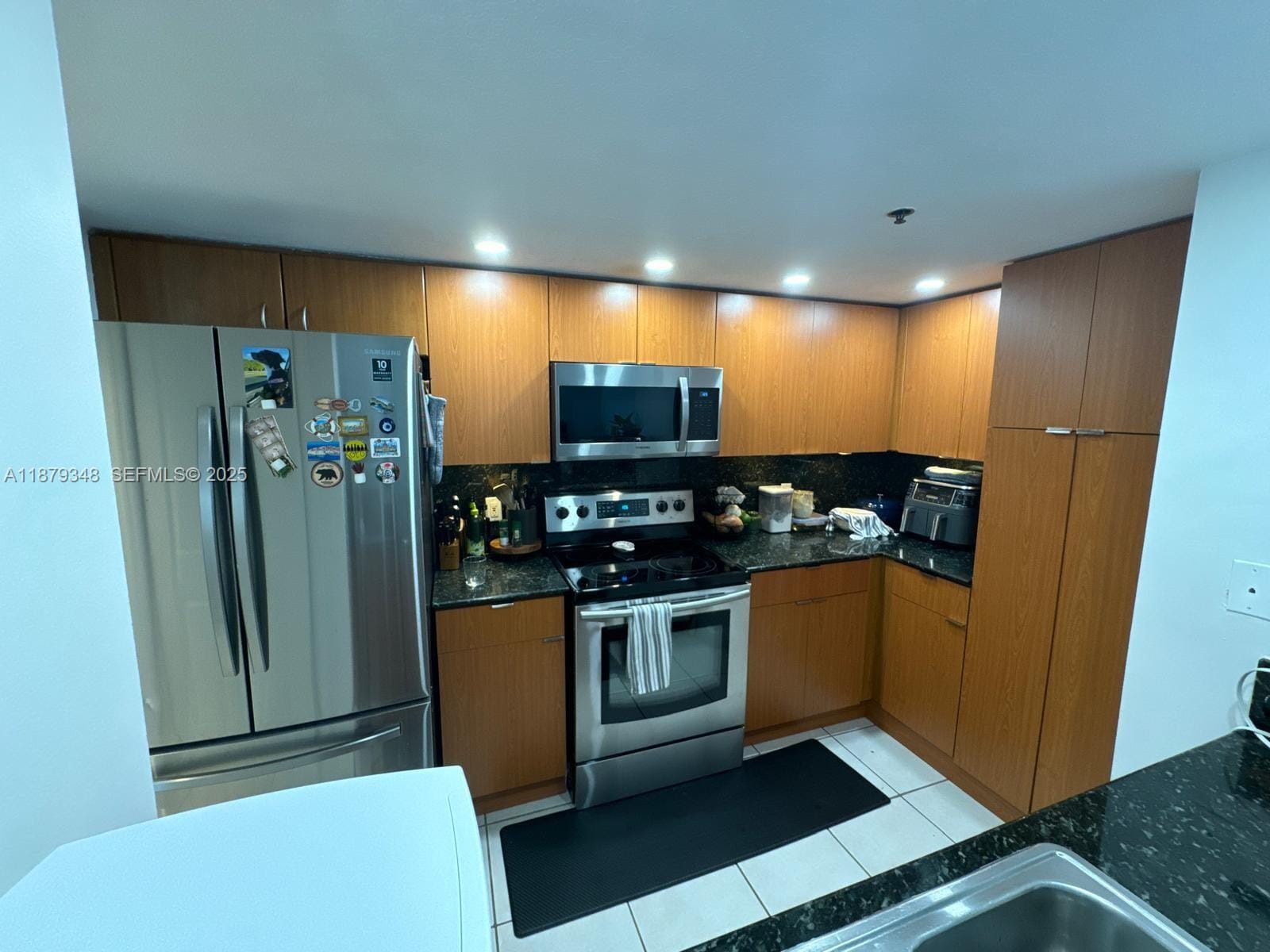 1650 Coral Way 807 — photo 3