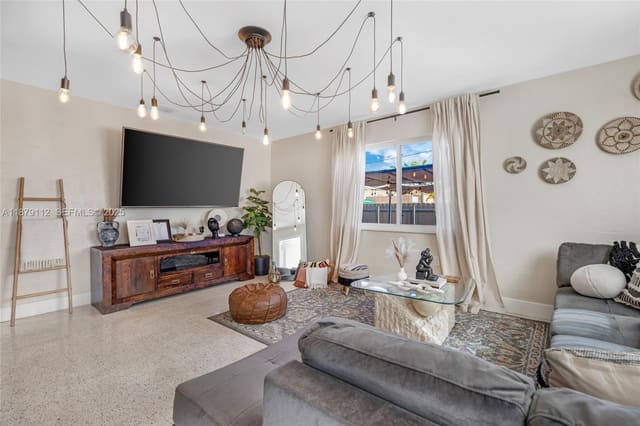 11900 SW 2 Street, sold in Sweetwater Golf Course To, Miami, FL