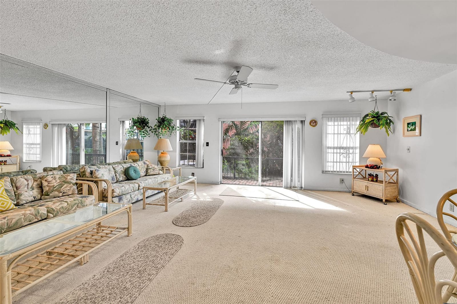 620 Tennis Club Drive 103, Fort Lauderdale, FL 33311 photo 3