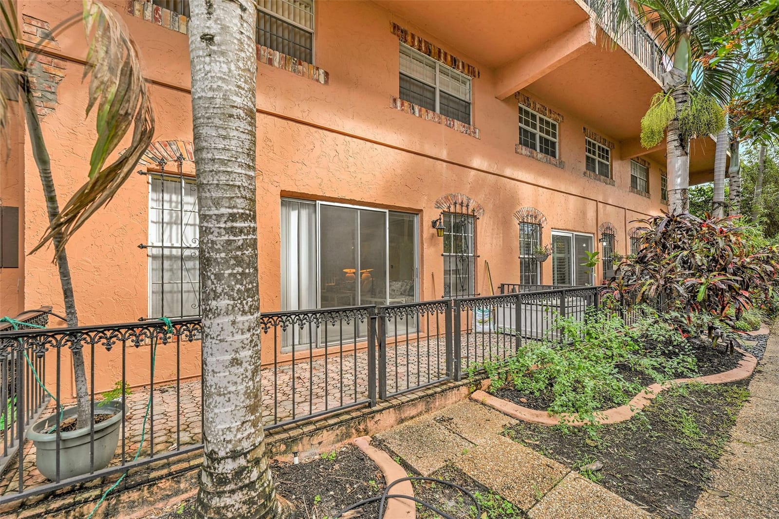 620 Tennis Club Drive 103, Fort Lauderdale, FL 33311 photo 25
