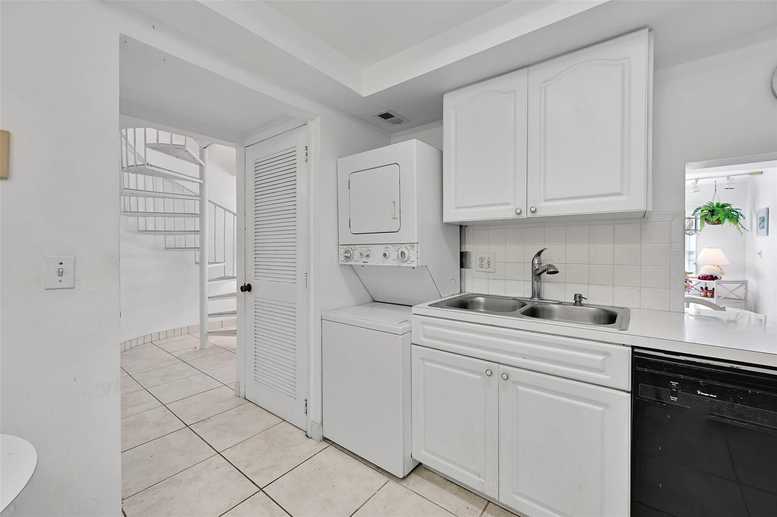 620 Tennis Club Drive 103, Fort Lauderdale, FL 33311 photo 10