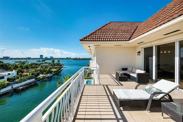 10140 W Bay Harbor Drive PH S, sold in Bay Harborview Condo, Bay Harbor Islands, FL