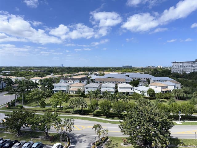 4330 Hillcrest Drive 904, Hillcrest East, Hollywood, FL
