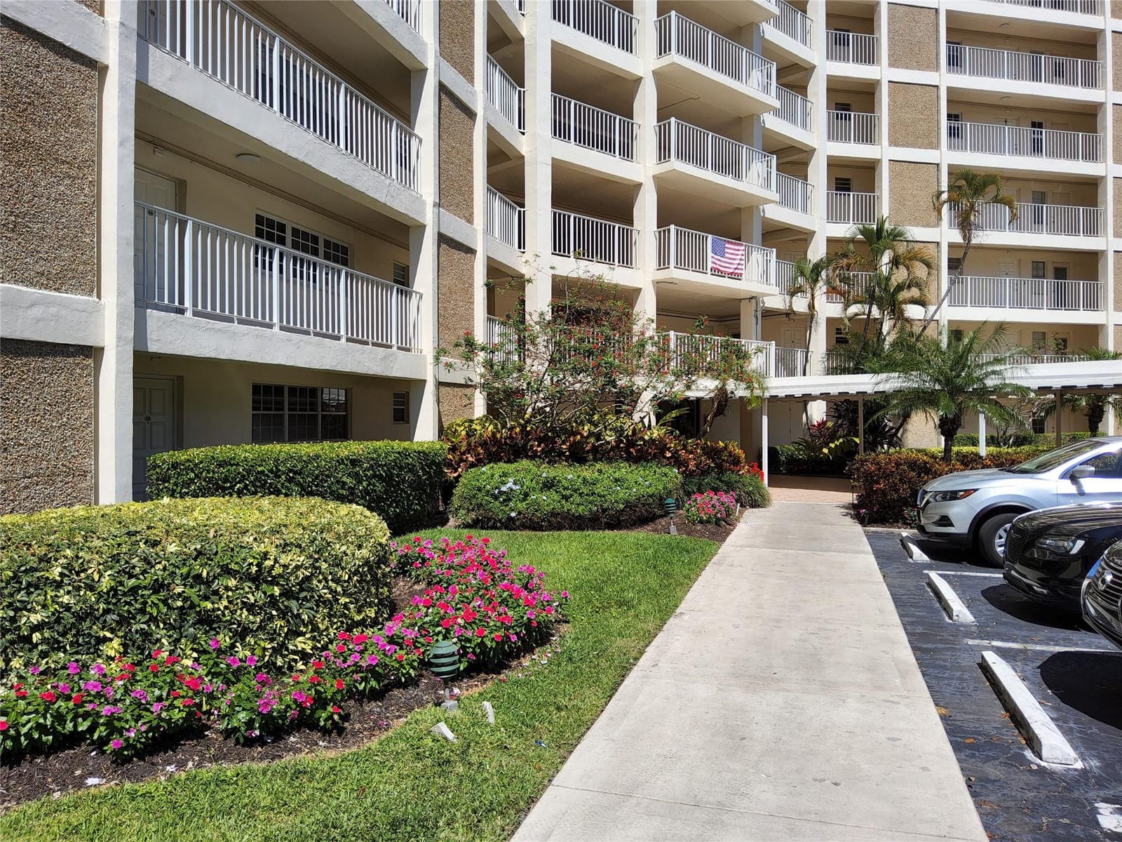 3090 N Course Drive 510 — photo 2
