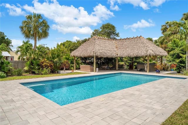 216 SE Flamingo Avenue, sold in St. Lucie Estates, Stuart, FL