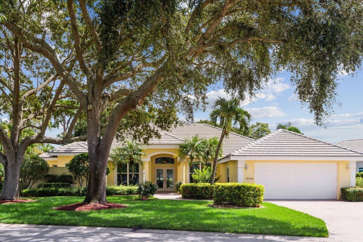 10200 Isle Of Pines Court, Port St. Lucie, FL 34986 photo 2