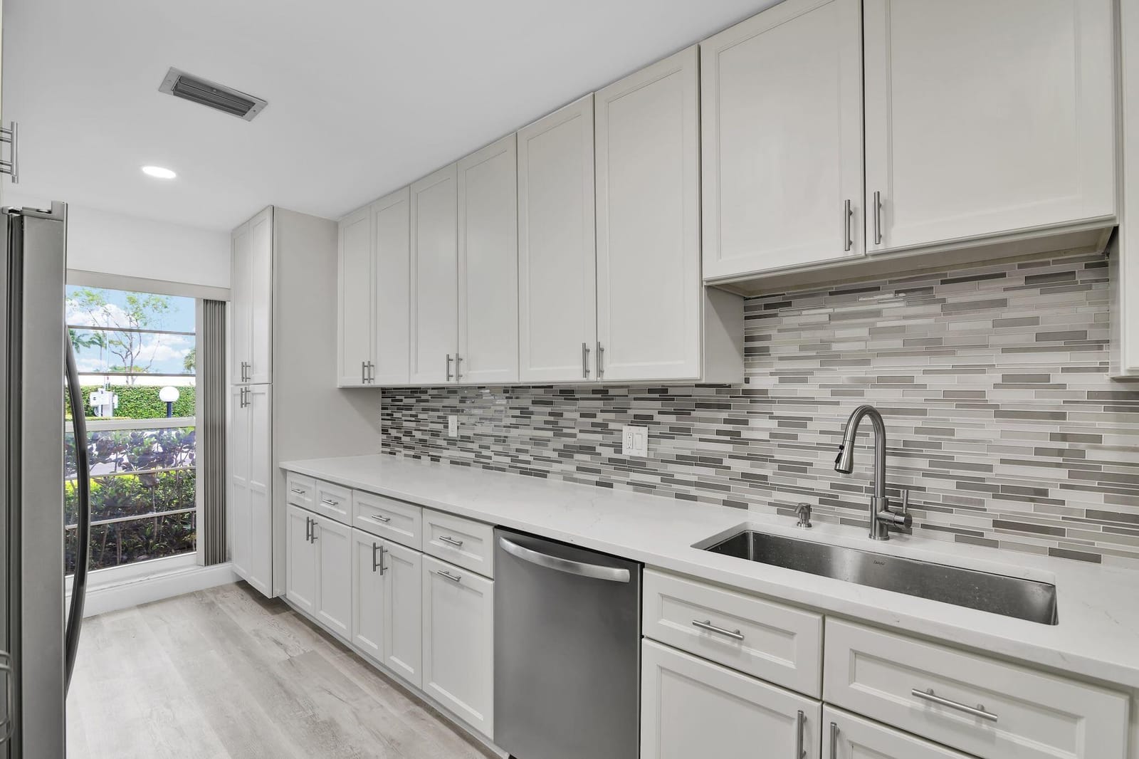 8844 Belle Aire Dr Drive 224, Boca Raton, FL 33433