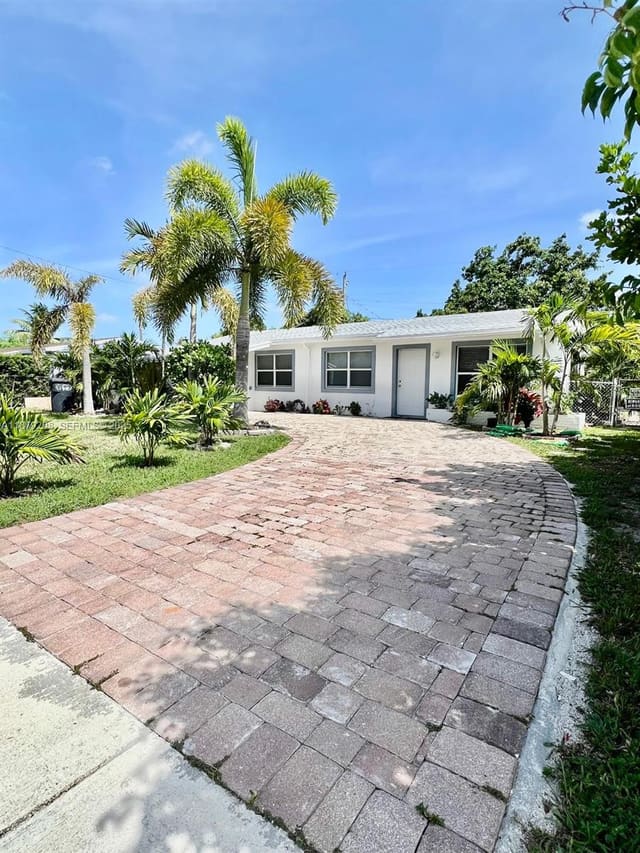 6120 SW 15th Court, North Lauderdale, FL 33068