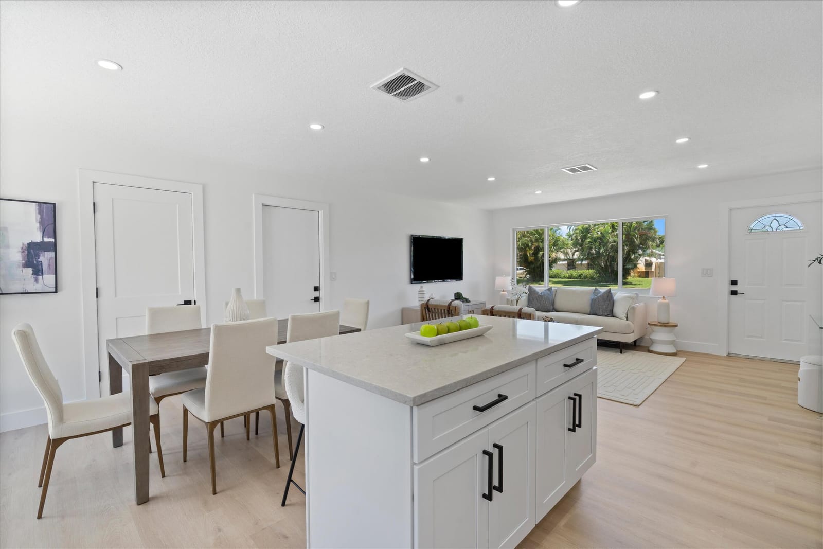 973 Lighthouse Drive — photo 8
