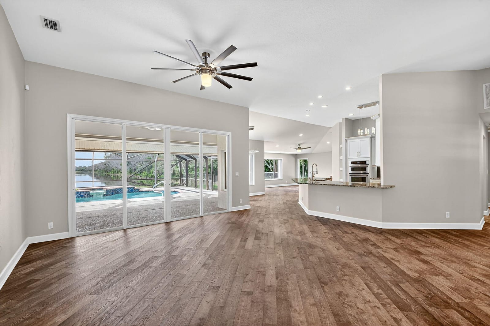 5551 Lago Del Sol Drive — photo 11