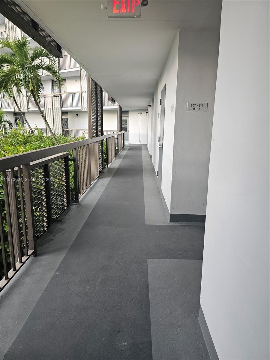 20400 W Country Club Drive 315, Aventura, FL 33180 photo 25