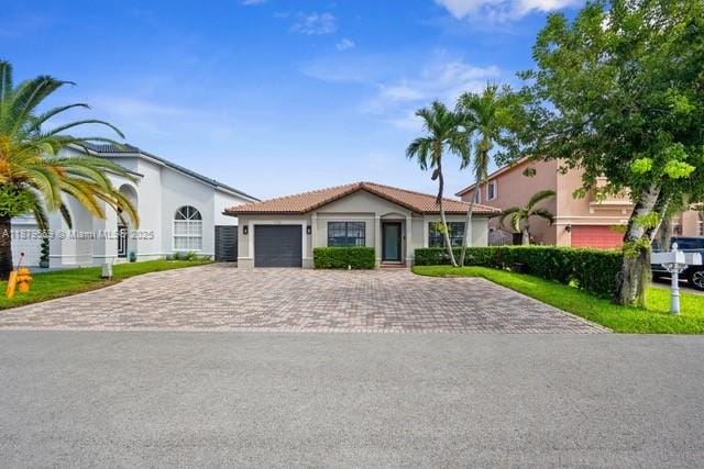 7761 NW 193 Rd Terrace, Hialeah, FL 33015
