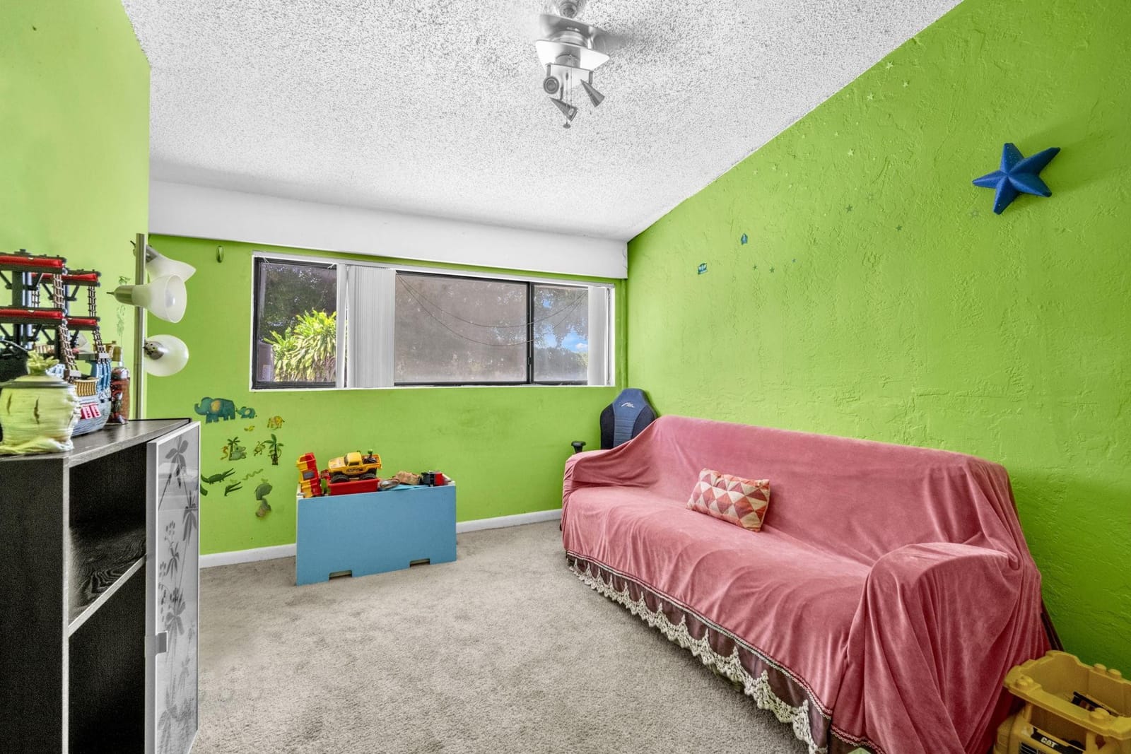 4281 NW 76th Avenue 4281 — photo 8