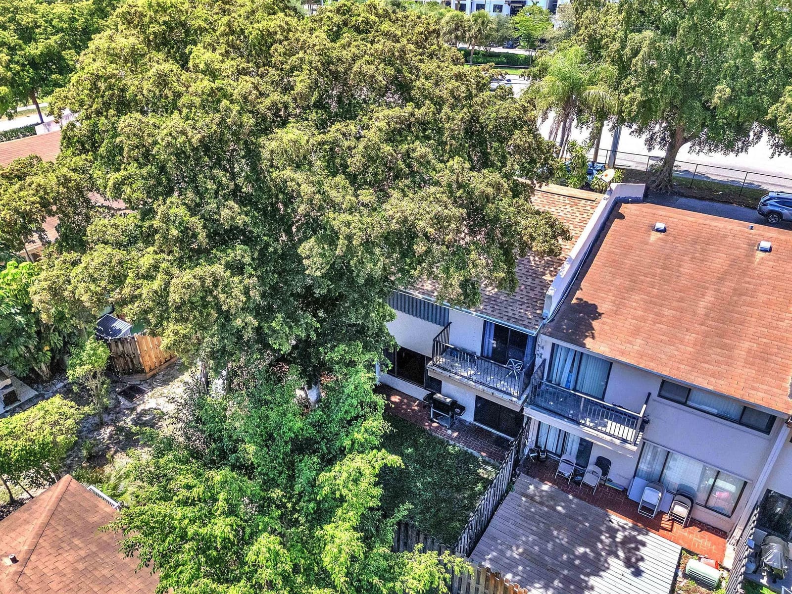 4281 NW 76th Avenue 4281 — photo 11