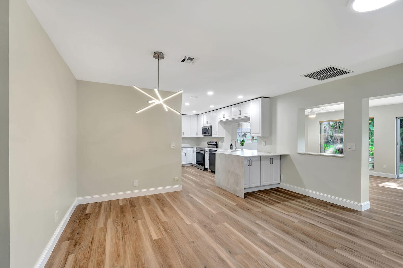 538 Forestview Drive, Atlantis, FL 33462 photo 13
