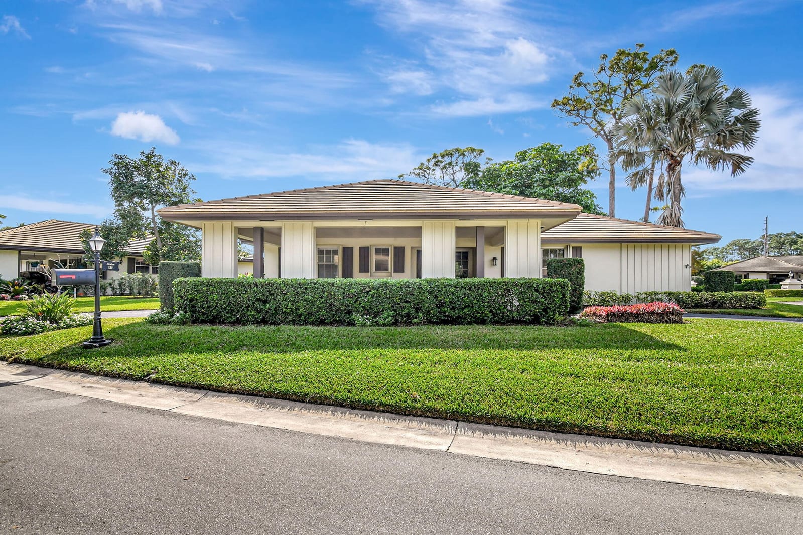 538 Forestview Drive, Atlantis, FL 33462 photo 3