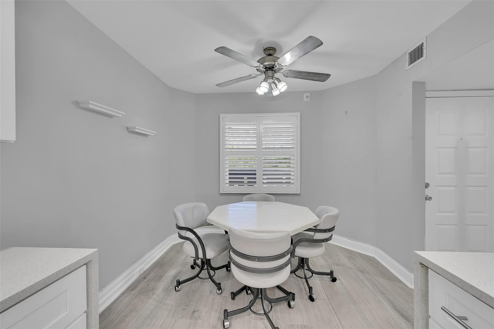 1701 Andros Isle G4 — photo 7