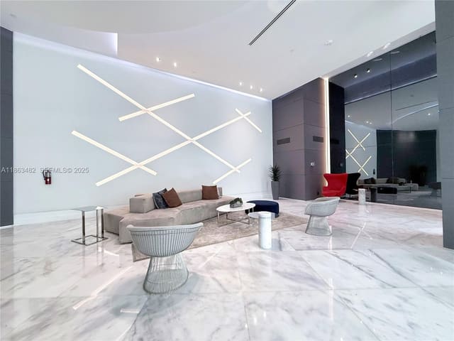 3300 NE 192nd Street 118, sold in Parc Central Aventura Eas, Aventura, FL