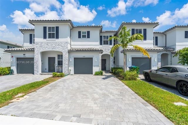 11927 NW 46th Street, Coral Springs, FL 33076