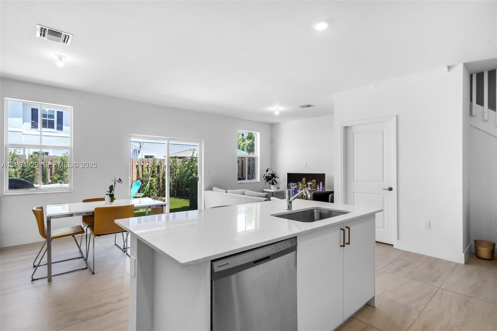11927 NW 46th Street — photo 10