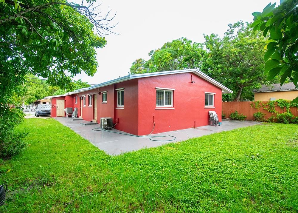 3033 NW 10th Avenue, Miami, FL 33127 photo 4