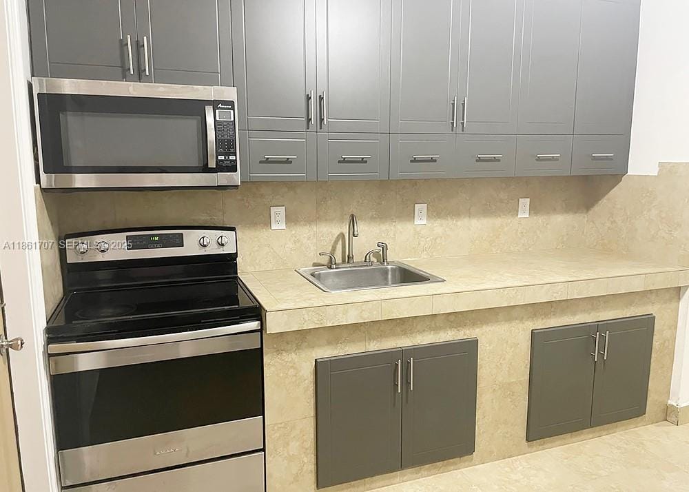3033 NW 10th Avenue, Miami, FL 33127 photo 6