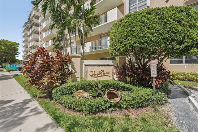 1455 N Treasure Drive 7G, North Bay Village, FL 33141