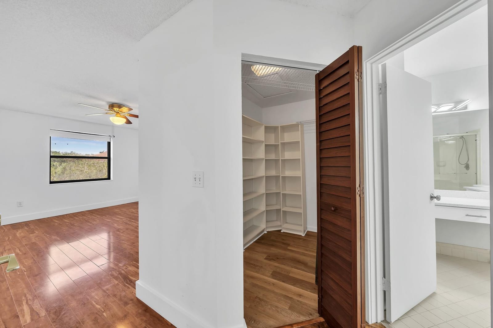 4111 Coral Tree Circle 324, Coconut Creek, FL 33073 photo 17