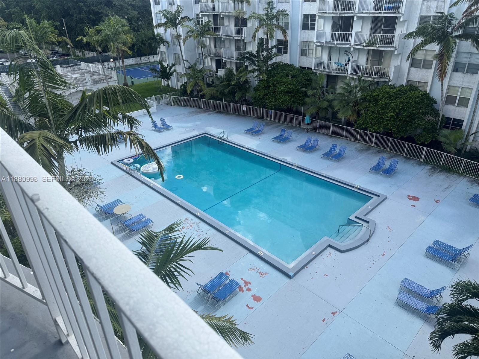 486 NW 165th St Road B-506, Miami, FL 33169 photo 1