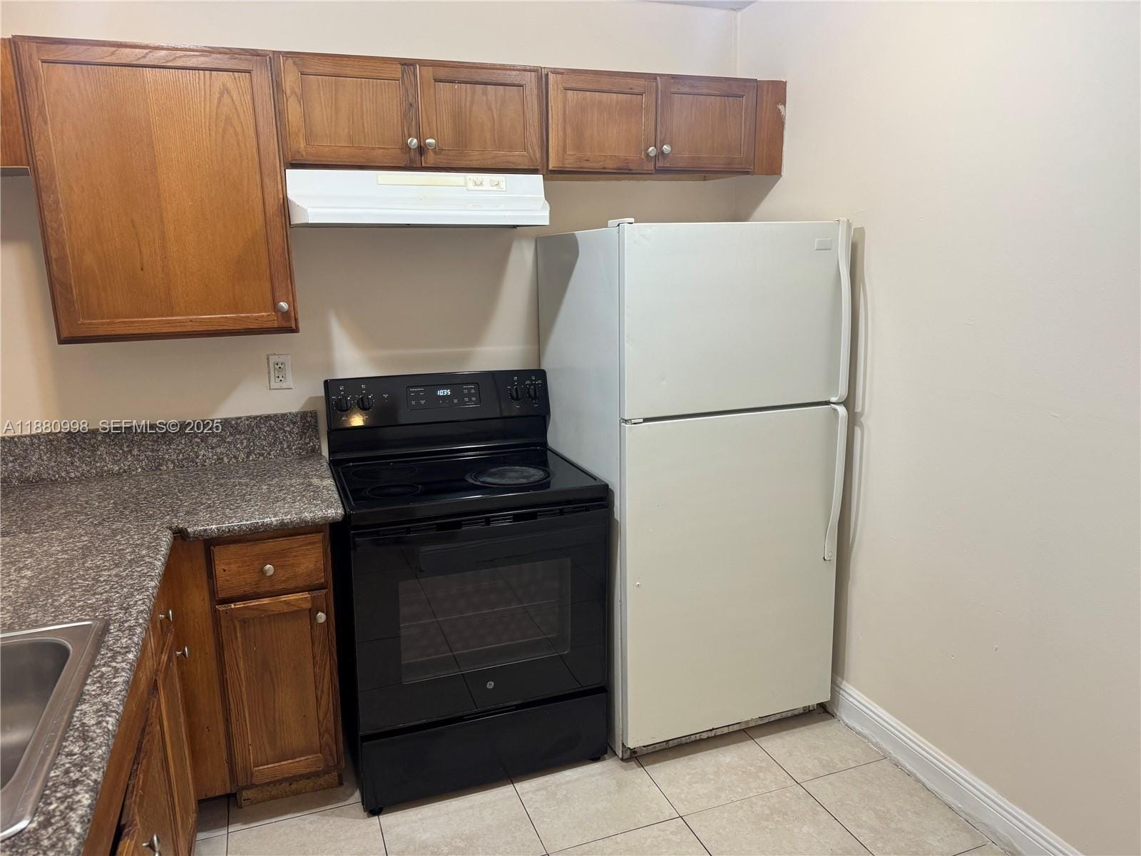 486 NW 165th St Road B-506, Miami, FL 33169 photo 9
