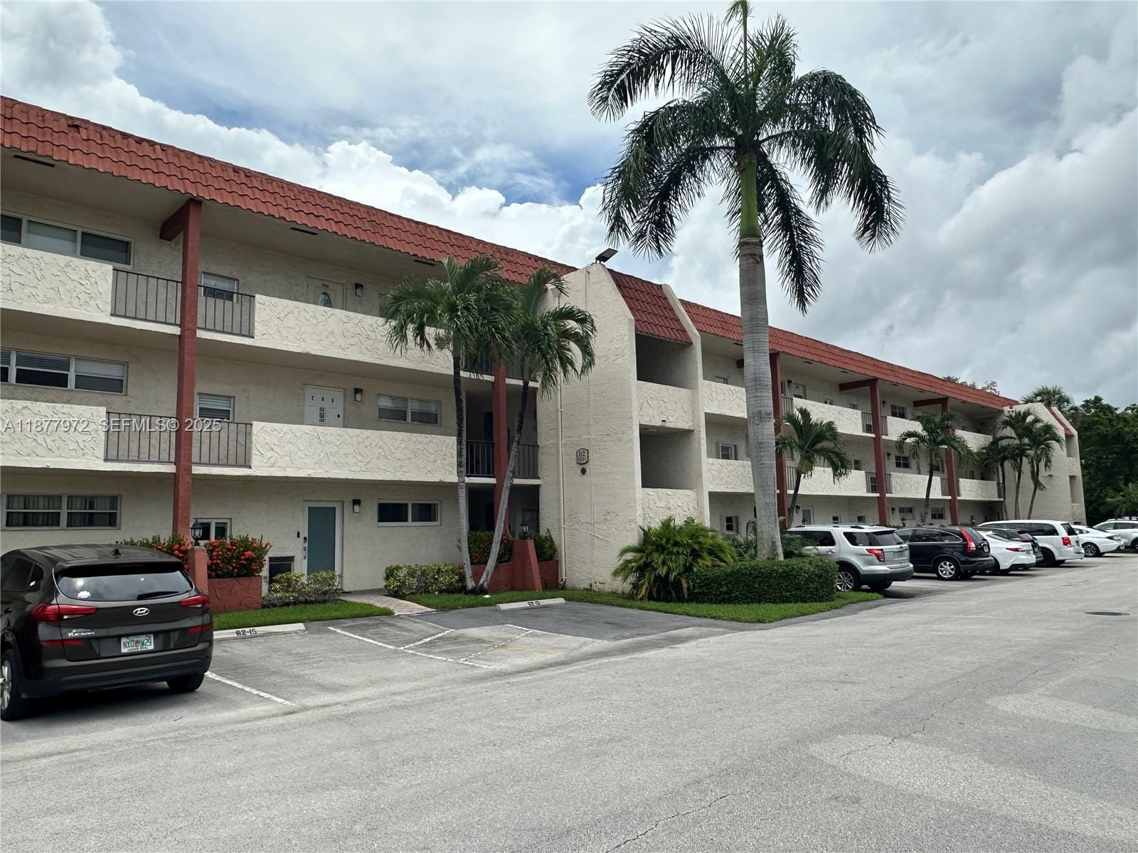 8901 S Hollybrook Boulevard 306, Pembroke Pines, FL 33025 photo 2