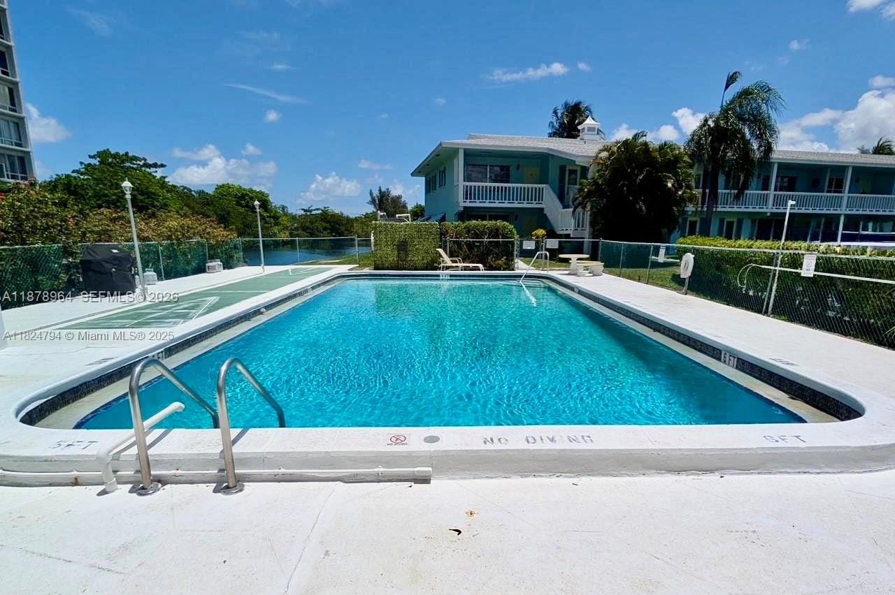 930 SE 9th Avenue 8, Pompano Beach, FL 33060 photo 9