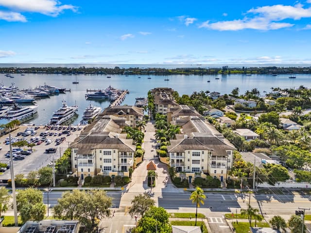 3940 N Flagler Drive 101, sold in Flagler Landing, West Palm Beach, FL